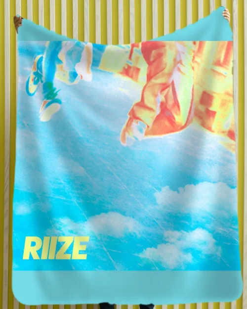 Riize Lucky Sky Blanket